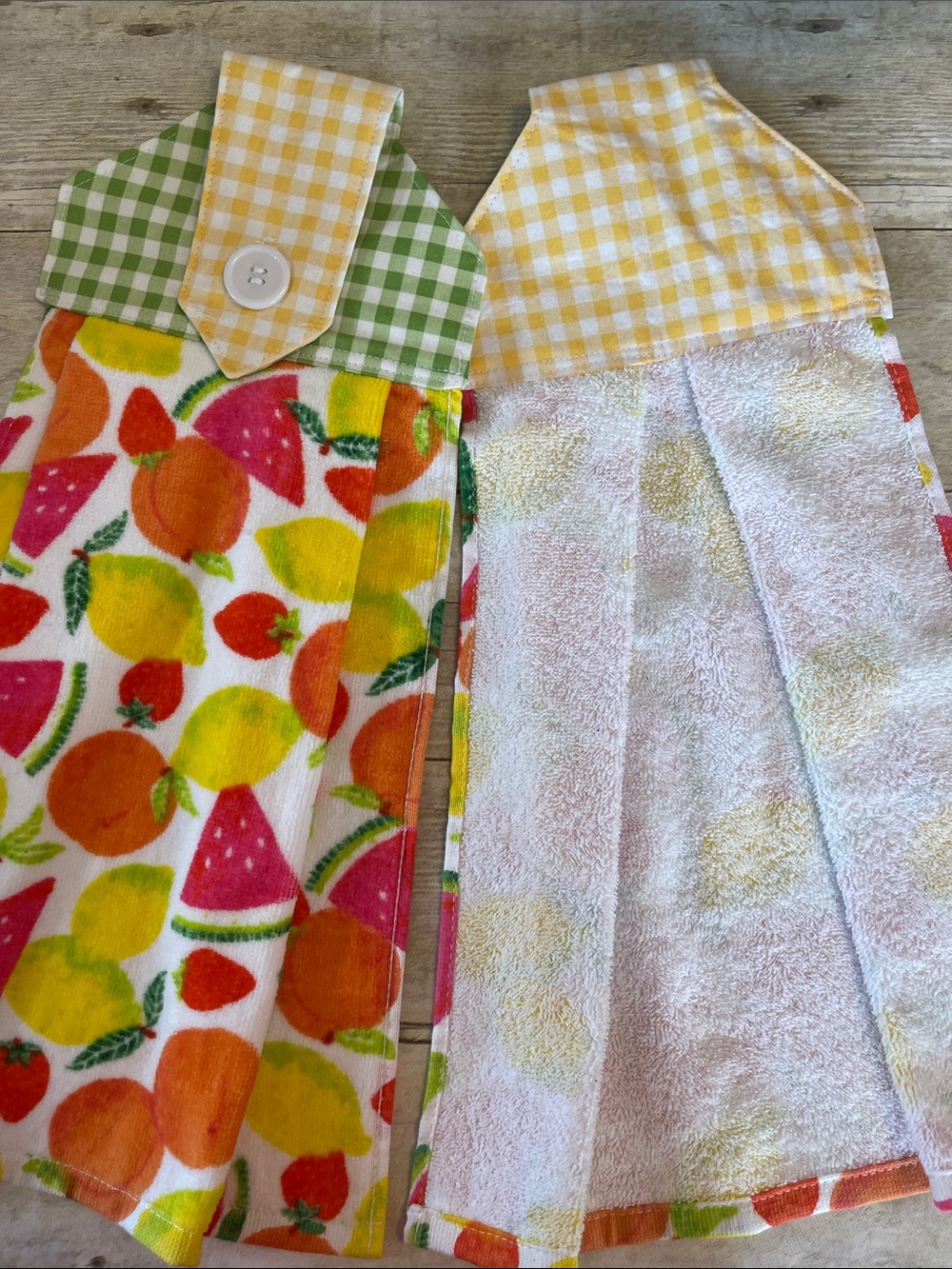 SALE! Sewn Top Towel Set of Two Gingham & Fruit - Picture 6 of 7